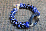 Armkette mit blauem Glasring, Frankreich/Prosnes, Frühlatene